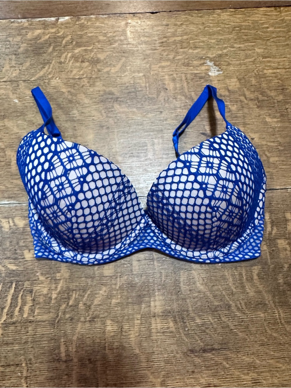 Victoria's Secret Royal Blue Lace Overlay Push-Up Bra sz 32DDD
